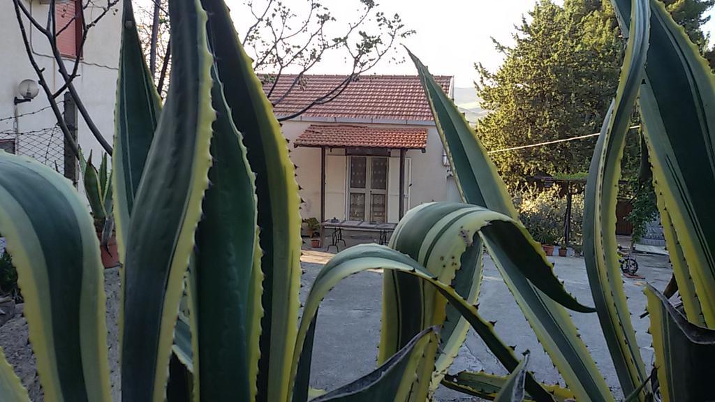 B&B Troisi Racalmuto Luaran gambar